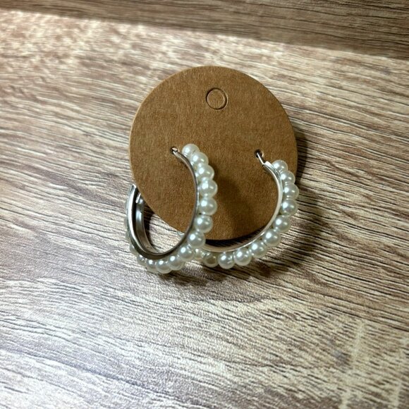 Jewelry - White Pearl Hoop Silver Clasp Earrings